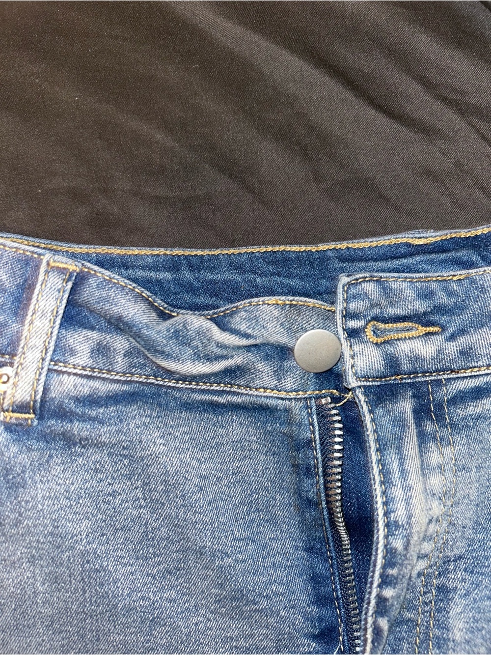 Women’s Denim Shorts with Star Back Detail - Picture 4 of 6